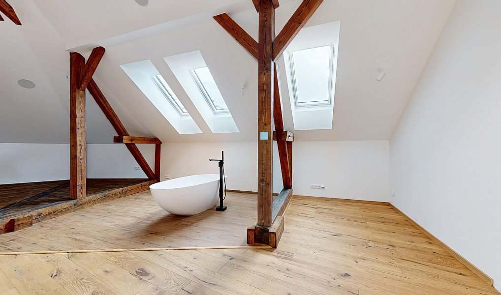 Pronájem bytu atypického 121 m², Jindřichův Hradec – náhled fotky 19