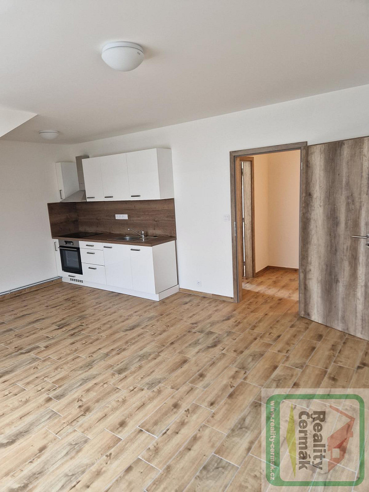 Pronájem bytu 2+kk 58 m² – pohled 6