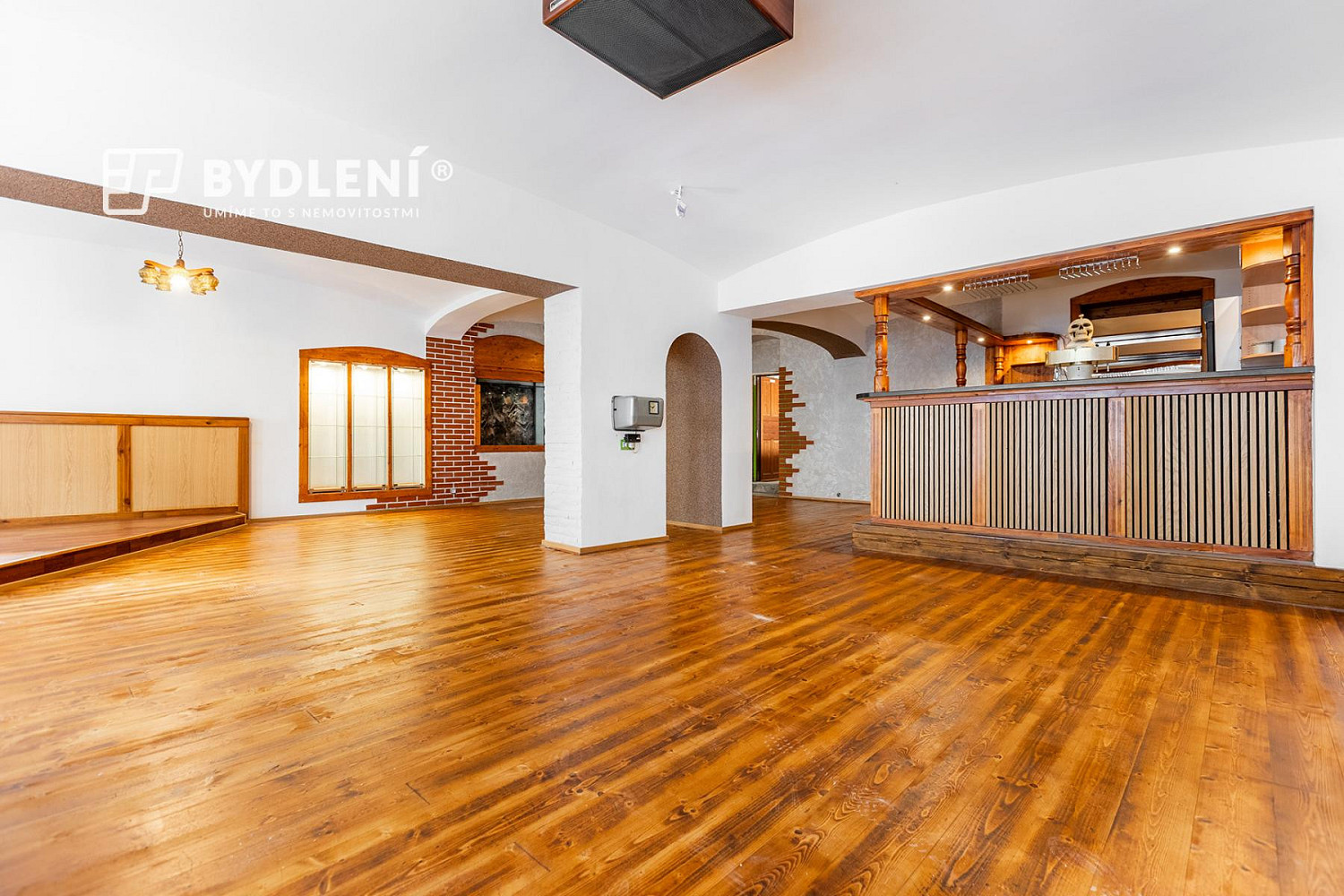 Pronájem restaurace 330 m² – fotografie 2