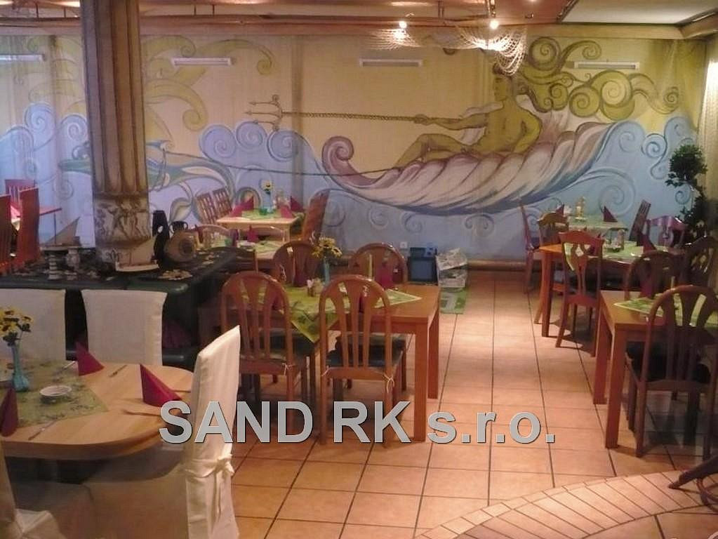 Pronájem komerčního objektu (jiného typu) 118 m² – fotografie 2