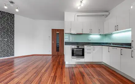Pronájem bytu 2+kk 55 m², Počernická, Praha 10 - Malešice