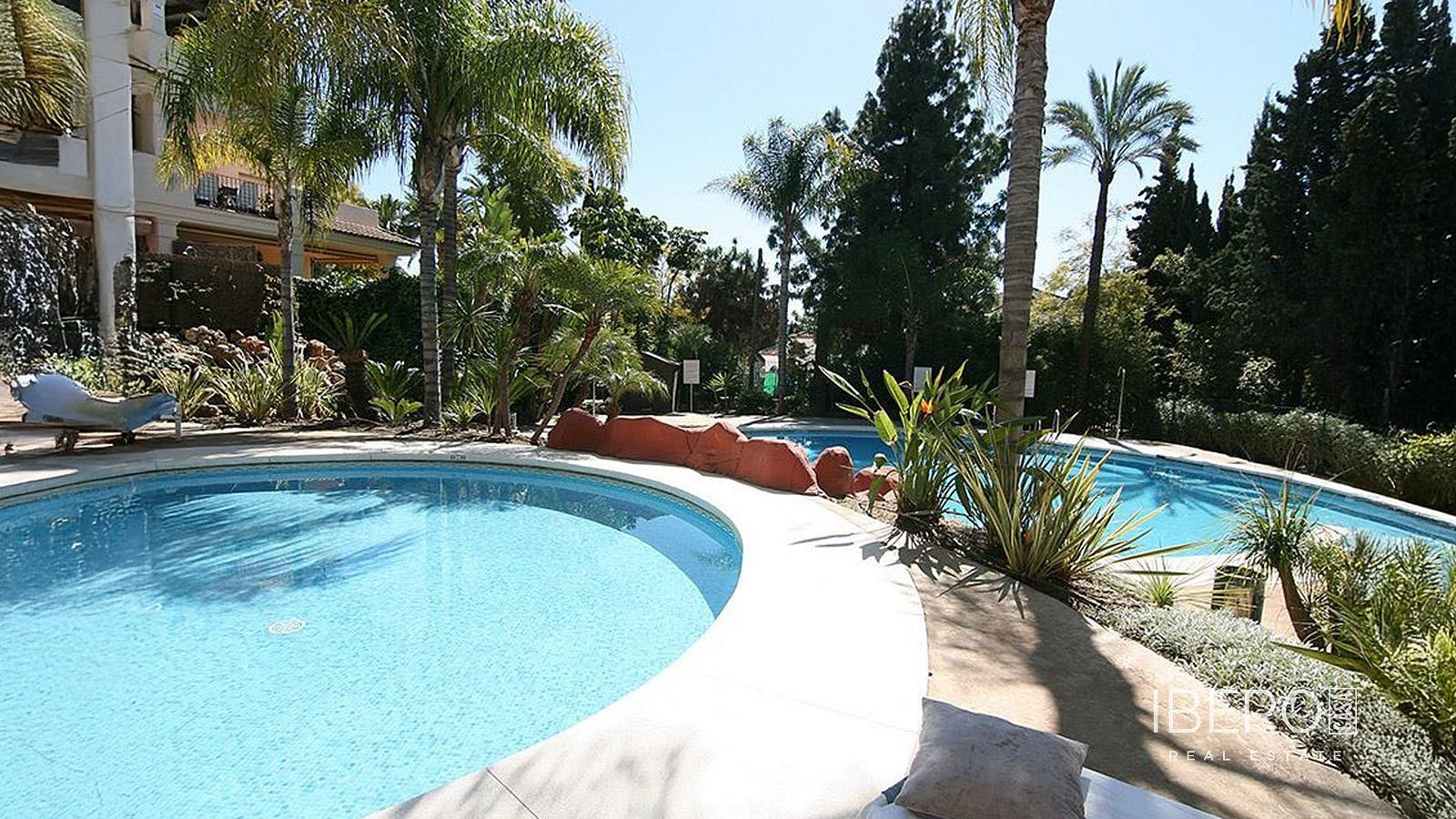 Piso 3+kk – Marbella, Nueva Andalucía - Vista 2