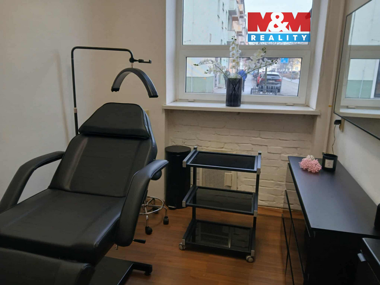 Pronájem obchodních prostor 15 m²