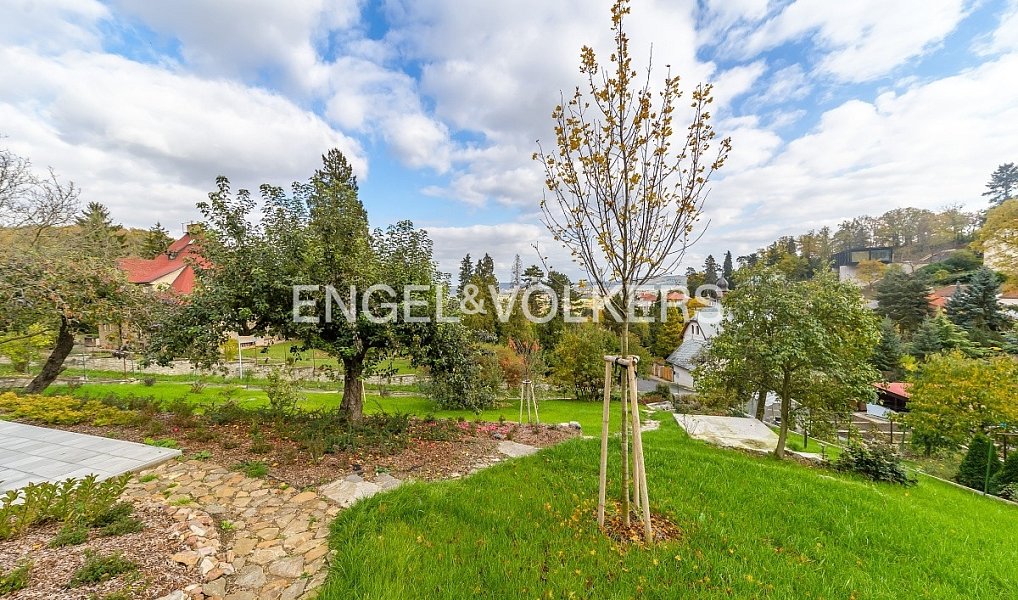 Pronájem domu 356 m² s pozemkem 1 389 m², Černošice – náhled fotky 7