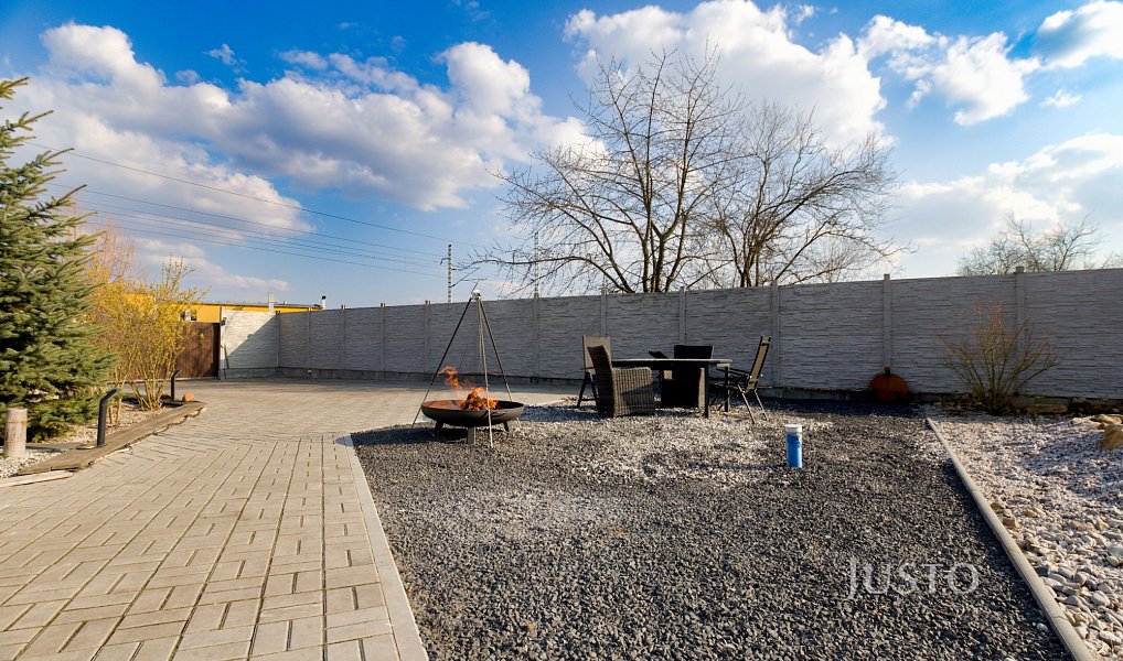 Prodej domu 227 m² s pozemkem 1 747 m², Teplice – náhled fotky 46