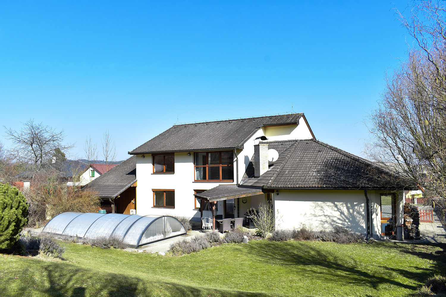 Prodej domu 310 m² s pozemkem 2 880 m² – fotografie 2
