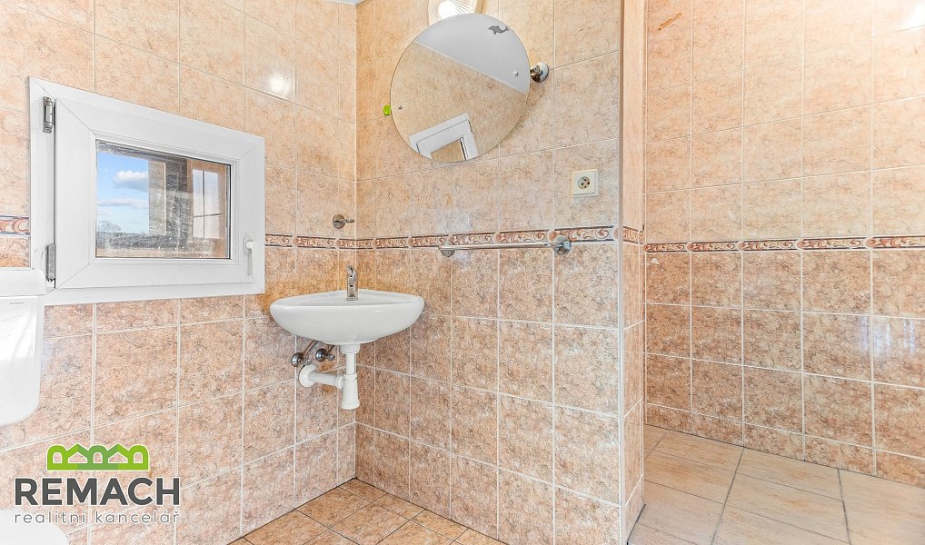 Pronájem bytu 1+kk 30 m², Náchod – náhled fotky 8