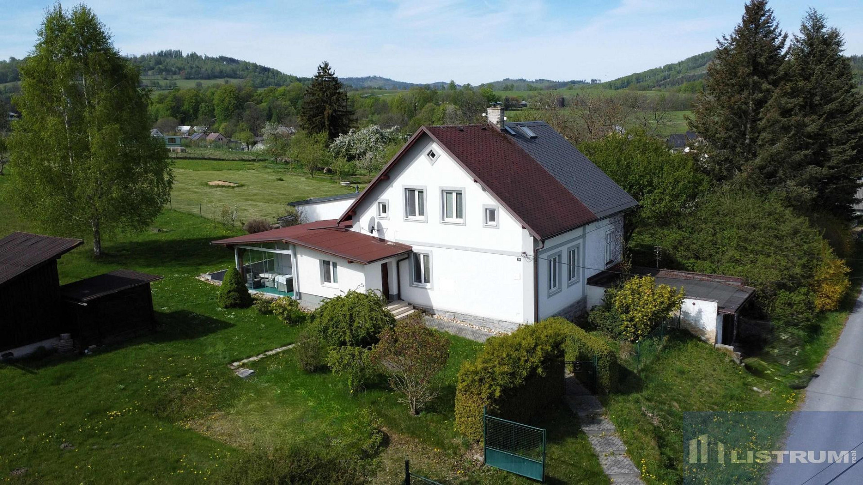 Prodej domu 153 m² s pozemkem 1 500 m²