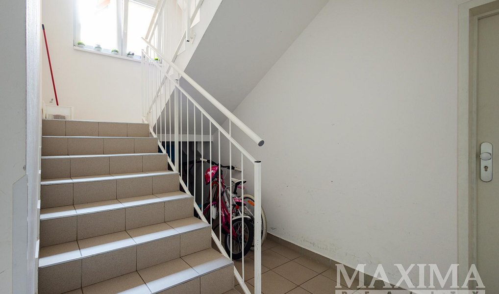 Prodej bytu 3+kk 69 m², Nupaky – náhled fotky 17