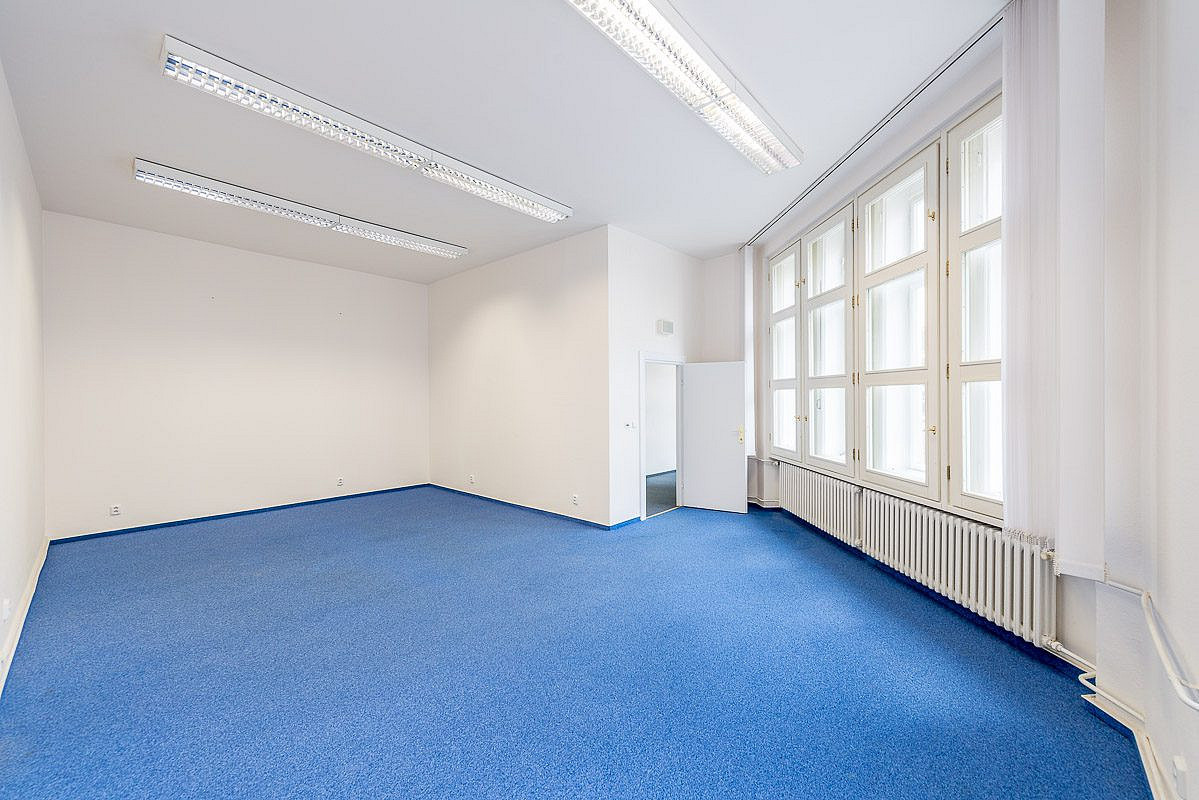 Pronájem kanceláře 544 m² – fotografie 5