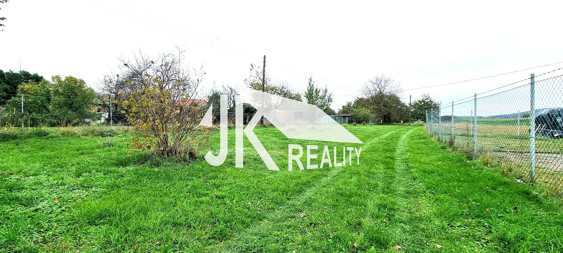 Prodej stavebního pozemku 2 248 m² – pohled 2