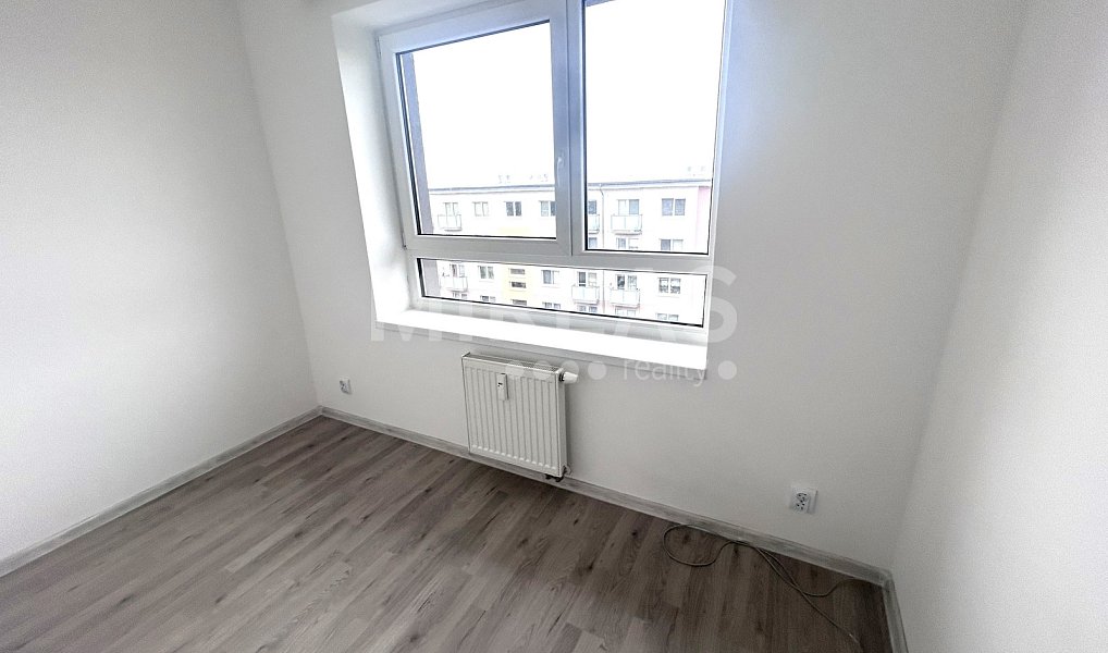 Pronájem bytu 2+kk 32 m², Milovice – náhled fotky 6