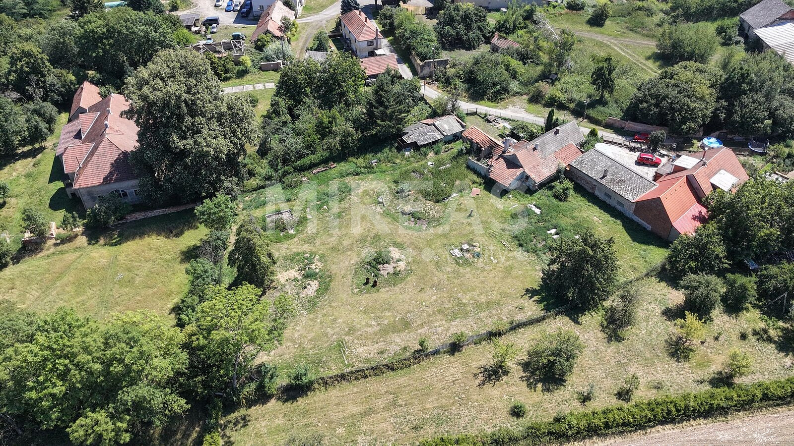 Prodej stavebního pozemku 3 320 m² – fotografie 2