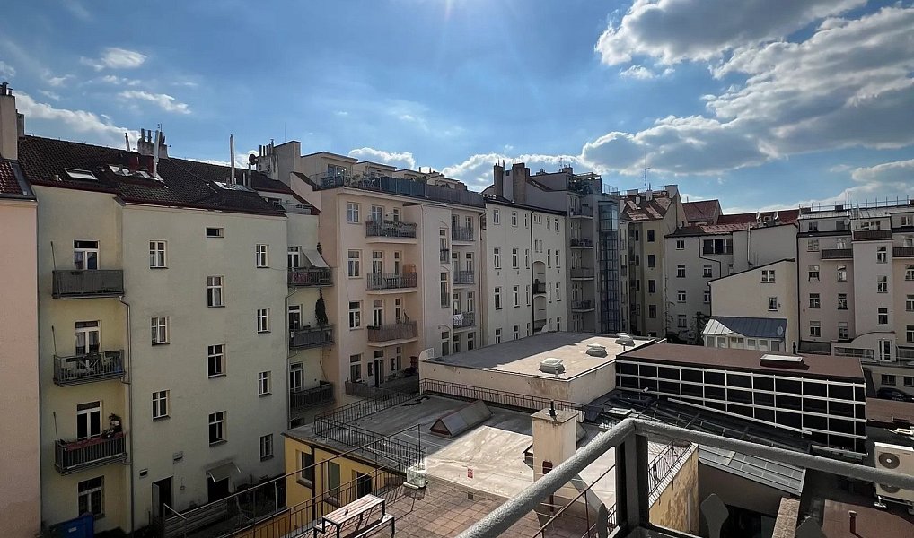 Pronájem bytu 2+kk 45 m², Praha – náhled fotky 3