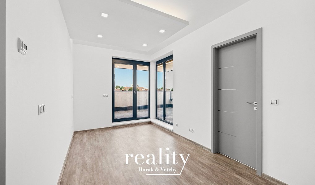 Pronájem bytu 4+kk 127 m², Jihlava – náhled fotky 24