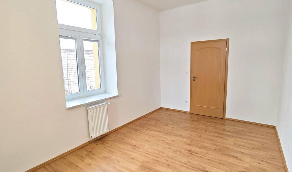 Pronájem bytu 2+1 70 m², Černý Důl – náhled fotky 10