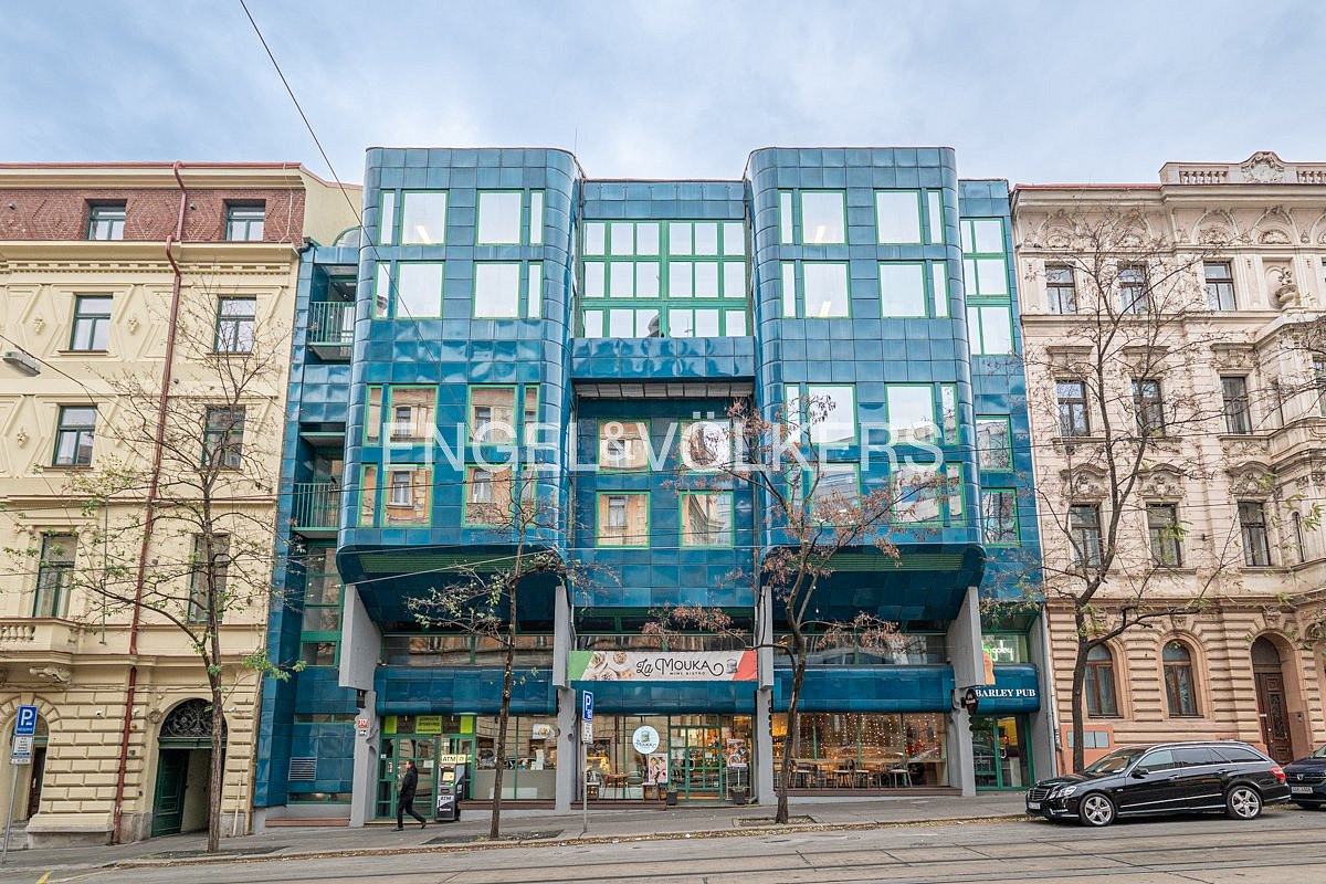 Pronájem komerčního objektu (jiného typu) 213 m²