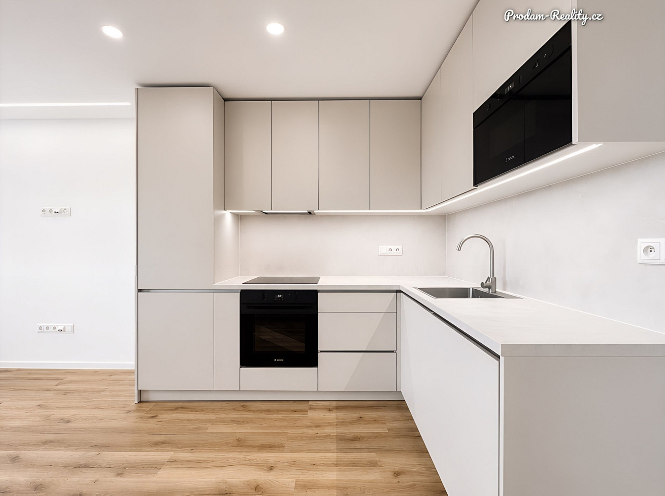 Pronájem bytu 3+kk 60 m² — photo 2
