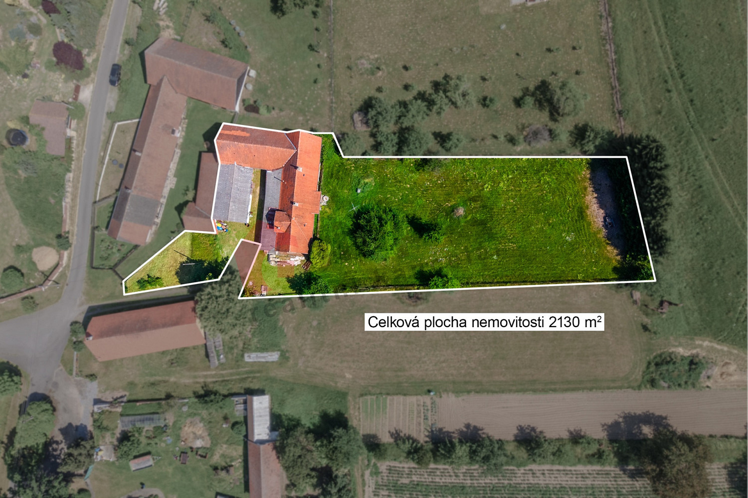 Prodej domu 301 m² s pozemkem 2 130 m²