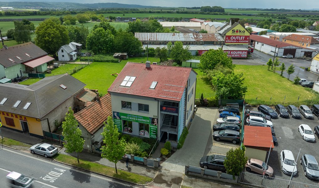 Prodej domu 340 m² s pozemkem 450 m², Jesenice – náhled fotky 27