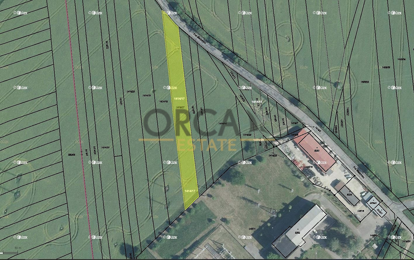 Prodej pole 1 018 m²