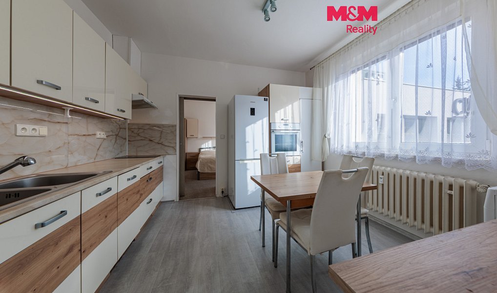 Prodej bytu 3+1, 64 m², Karlovy Vary