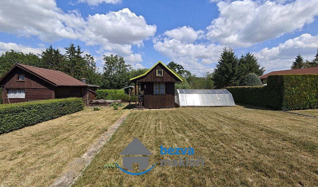 Prodej domu 213 m² s pozemkem 688 m², Chrast – náhled fotky 22