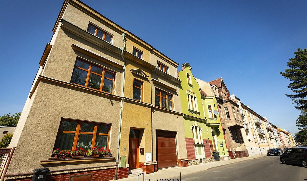 Prodej domu 320 m² s pozemkem 329 m², Duchcov – náhled fotky 2