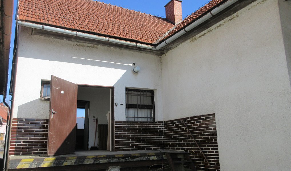 Prodej domu 160 m² s pozemkem 443 m², Znětínek – náhled fotky 2