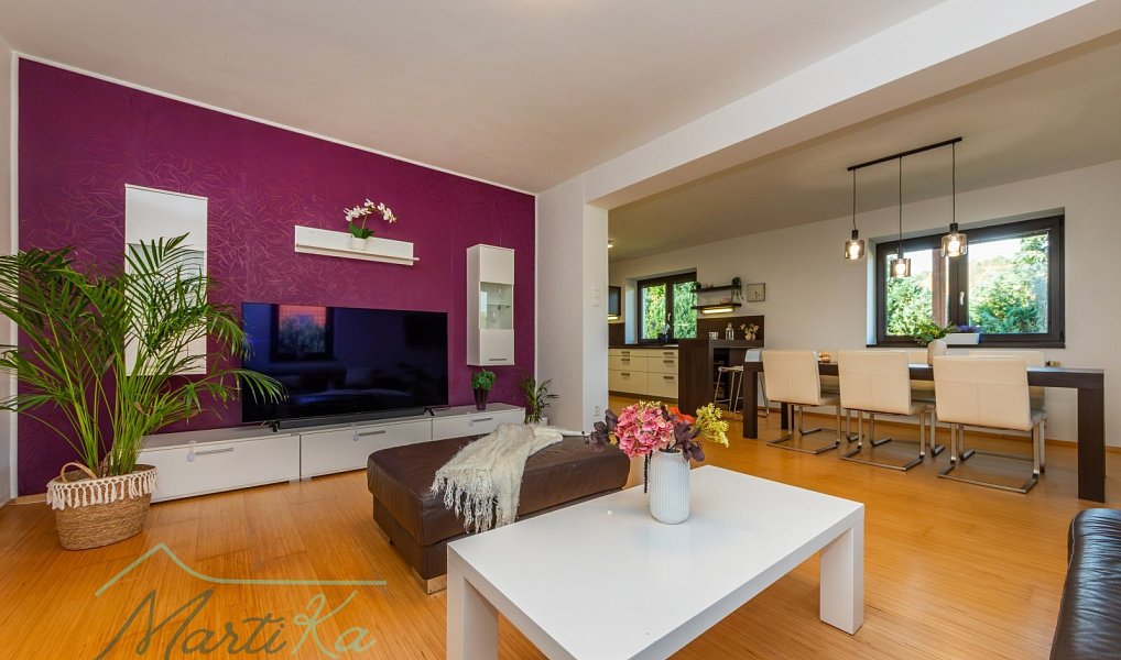 Prodej domu 216 m² s pozemkem 896 m², Nový Knín – náhled fotky 3