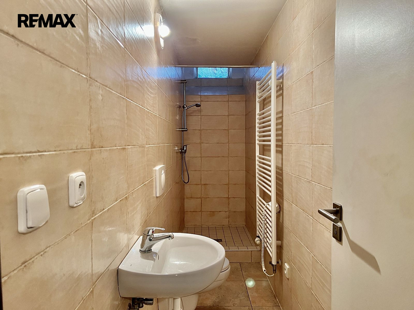 Pronájem komerčního objektu (jiného typu) 95 m² — photo 4