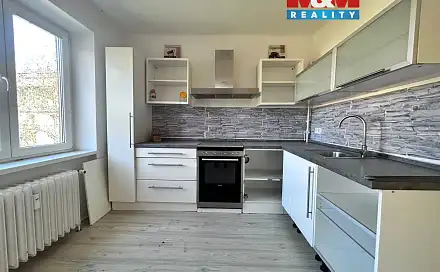 Pronájem bytu 2+1 61 m², tř. Budovatelů, Most
