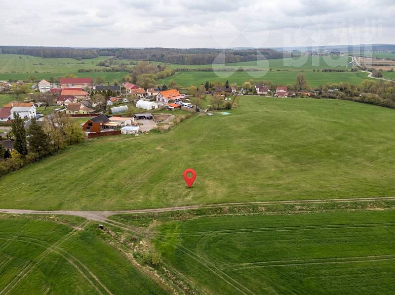 Prodej stavebního pozemku 1 035 m² – fotografie 3