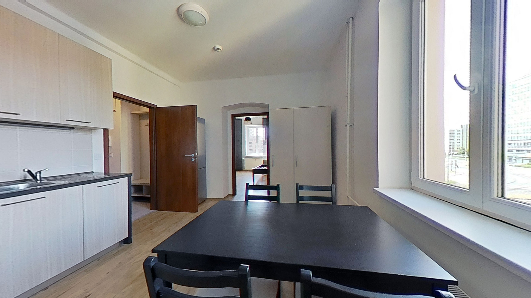 Pronájem bytu 2+kk 42 m² – fotografie 4