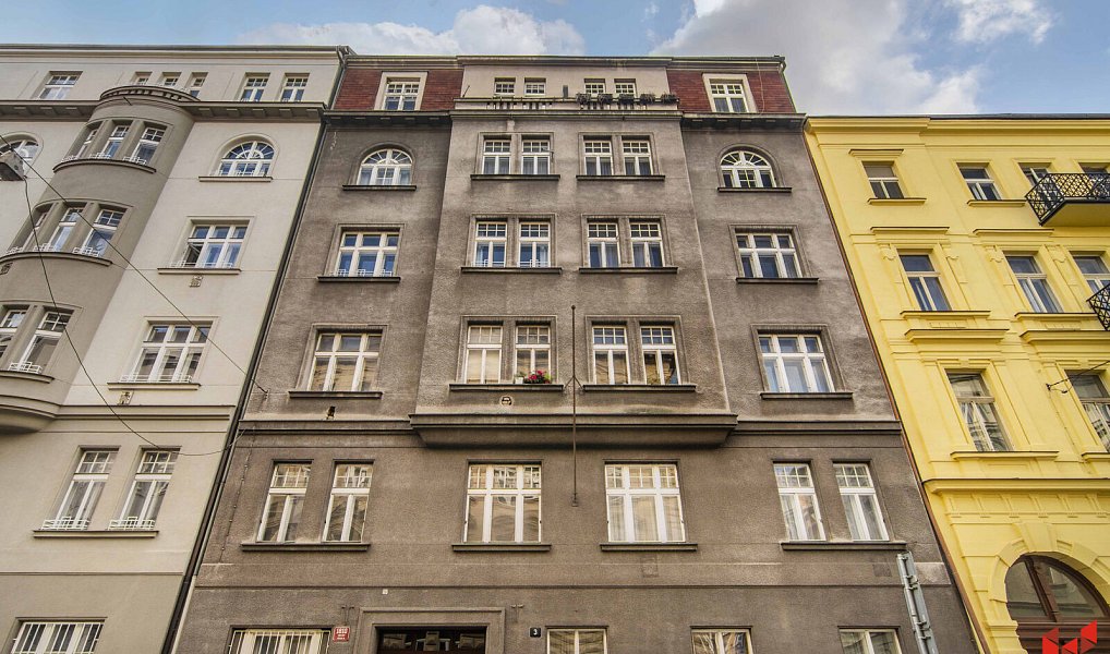Prodej bytu 3+1 94 m², Praha – náhled fotky 2
