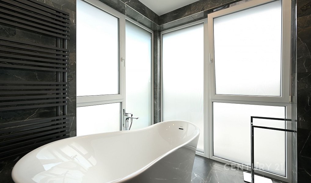 Prodej domu 243 m² s pozemkem 850 m², Květnice – náhled fotky 16