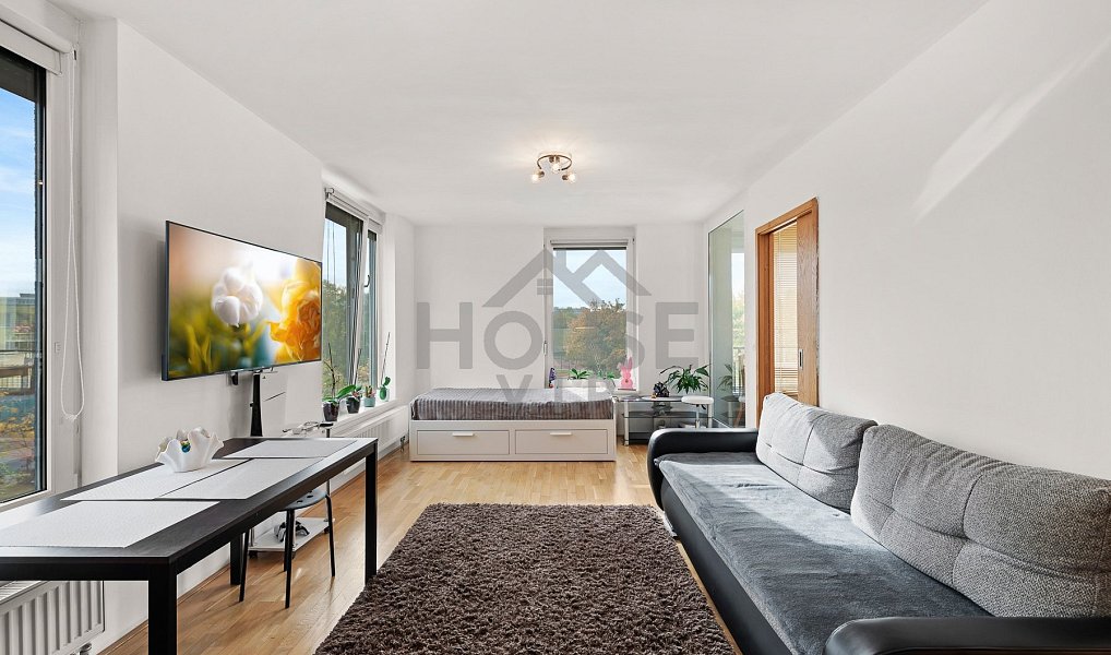 Prodej bytu 2+kk 47 m², Praha – náhled fotky 2