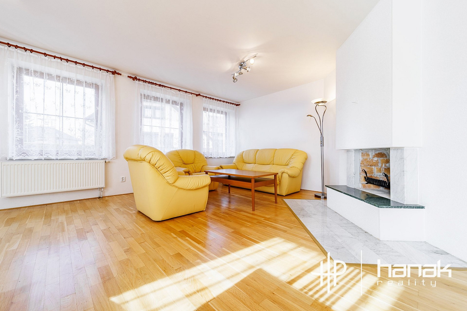 Pronájem domu 276 m² s pozemkem 854 m² – fotografie 4
