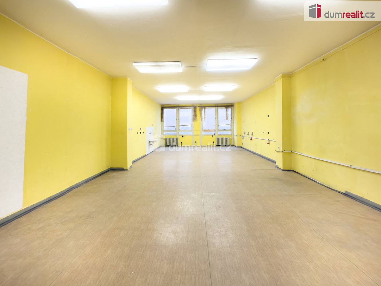 Pronájem obchodních prostor 75 m²