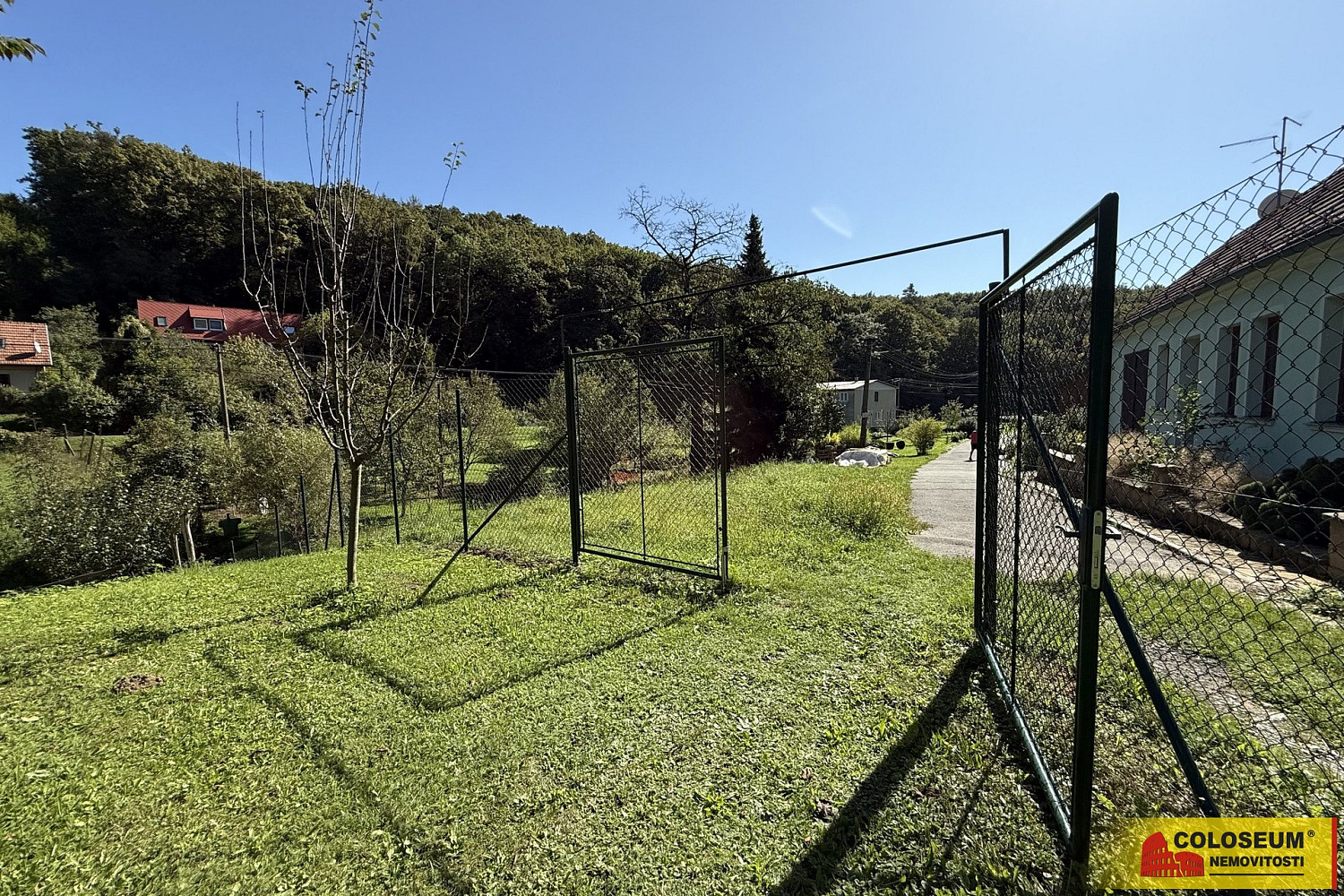 Prodej pole 1 758 m² – fotografie 4