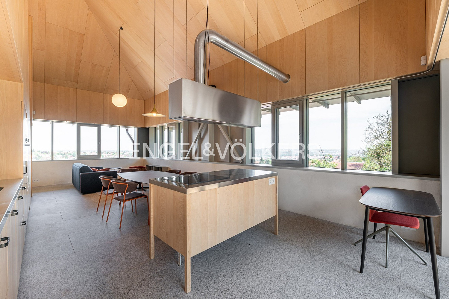 Pronájem bytu 3+kk 108 m² – fotografie 2