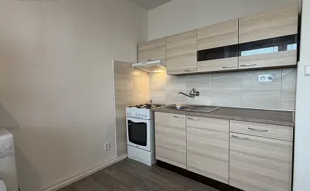 Pronájem bytu 1+1 31 m², Velkomoravská, Hodonín