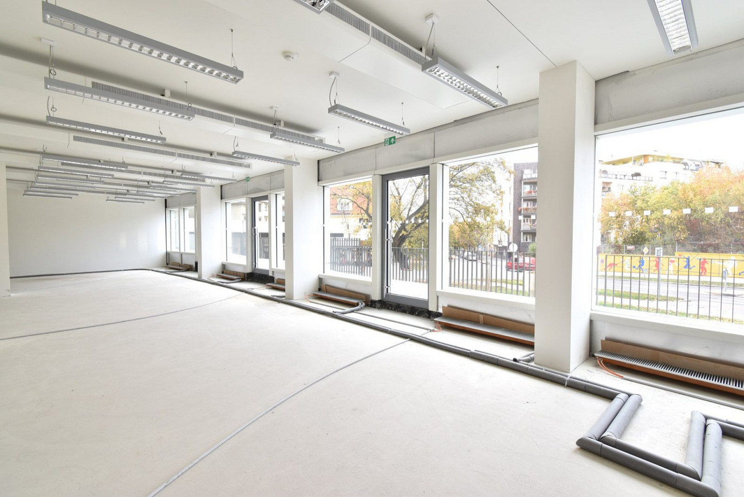 Pronájem kanceláře 537 m² – fotografie 3