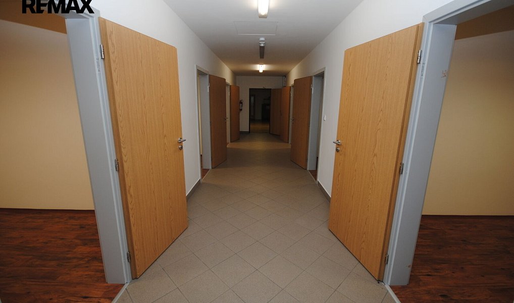 Prodej ubytovacího objektu 226 m², Praha – náhled fotky 5