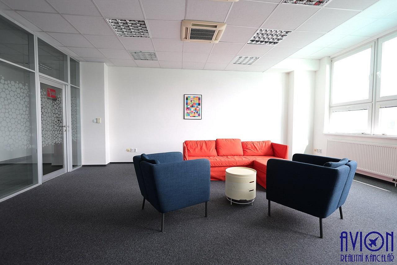 Pronájem kanceláře 400 m² – fotografie 2