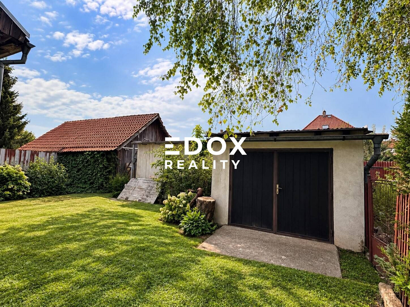 Prodej domu 150 m² s pozemkem 893 m² – fotografie 2