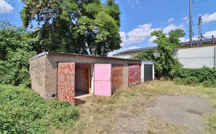Prodej garáže 22 m2 v žádané lokalitě Praha 6, ulice Pod Paťankou, Podbabská, Praha 6 - Bubeneč
