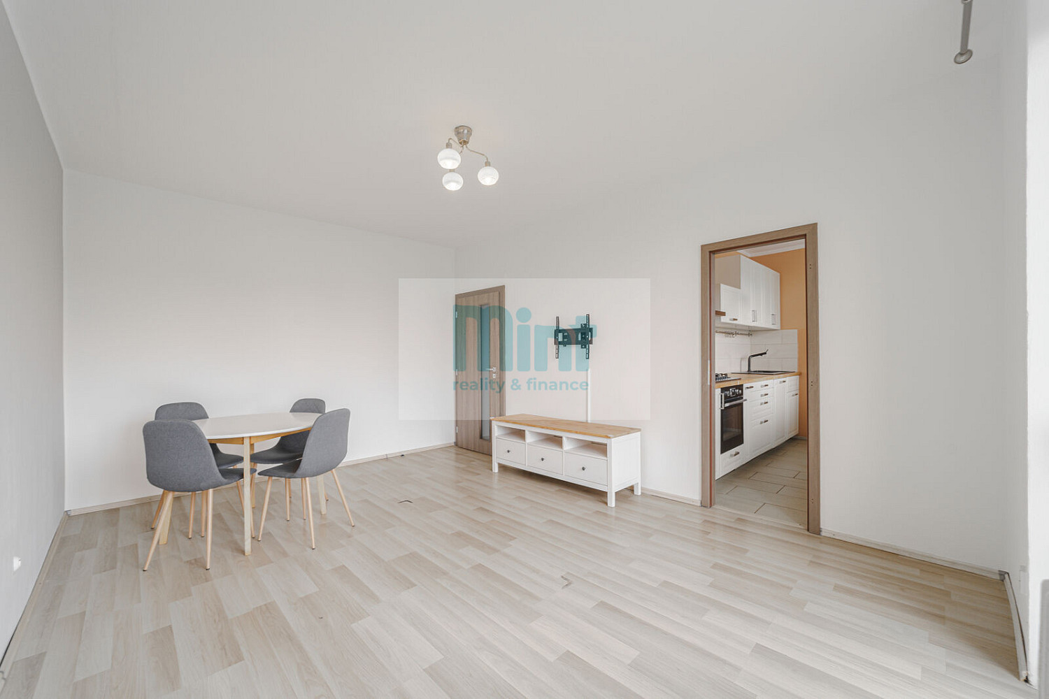 Pronájem bytu 2+1 50 m² – fotografie 5