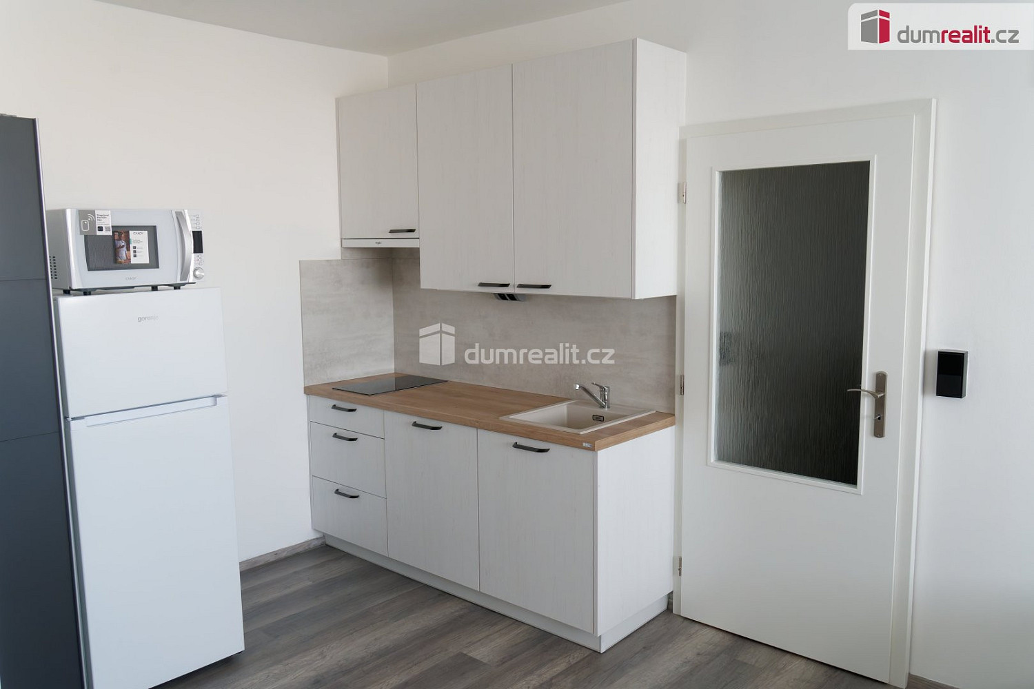 Pronájem bytu 1+kk 32 m²