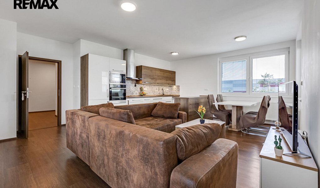 Prodej bytu 4+kk 107 m², Praha – náhled fotky 2
